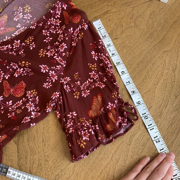 Madewell Crimson Tie-Sleeve Wrap Top in Butterfly Sanctuary Size 8 - Picture 14 of 15